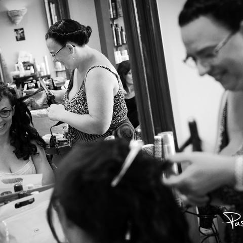 les preparatifs, coiffure de la mariee, Photographe pour mariage à Palavas les Flots,maternite montpellier, photo de maternite, plage de Palavas, cphoto de maternite, bord de digue, photographe exterieur montpellier, photographe grossesse montpellier, photo de matenité montpellier, photographe noir et blanc montpellier, photographe a montpellier, photo noir et blanc montpellier, photo de naissance montpellier, photographe pour naissance a montpellier photo de couple montpellier, photo de portrait montpellie